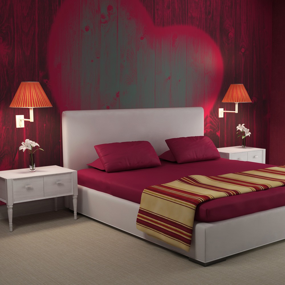 sypialnia z łóżkiem w kolorze Viva Magenta