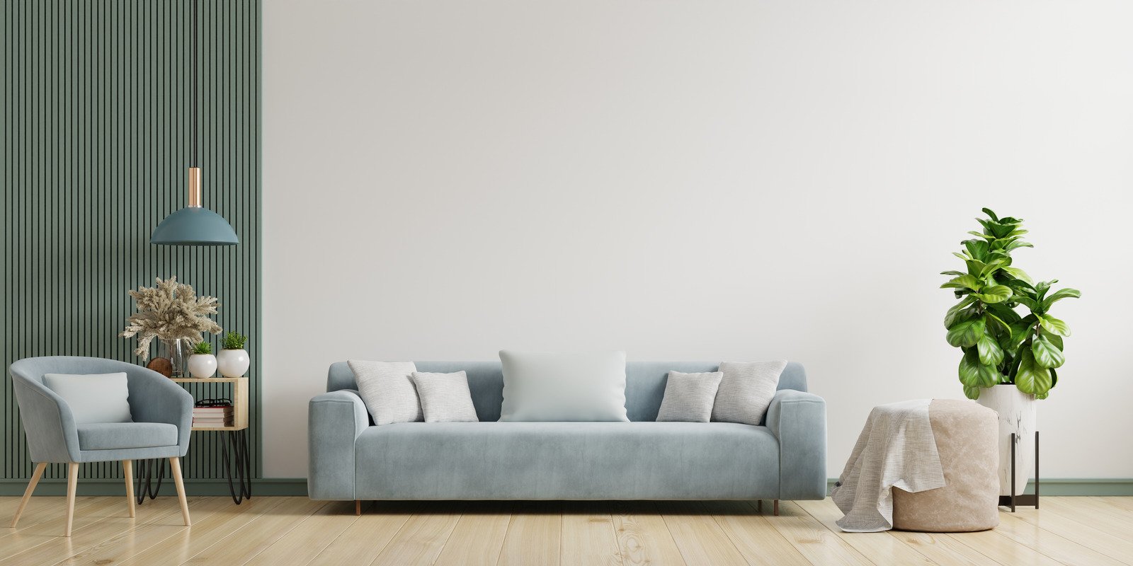 błękitna sofa, drewniana podłoga