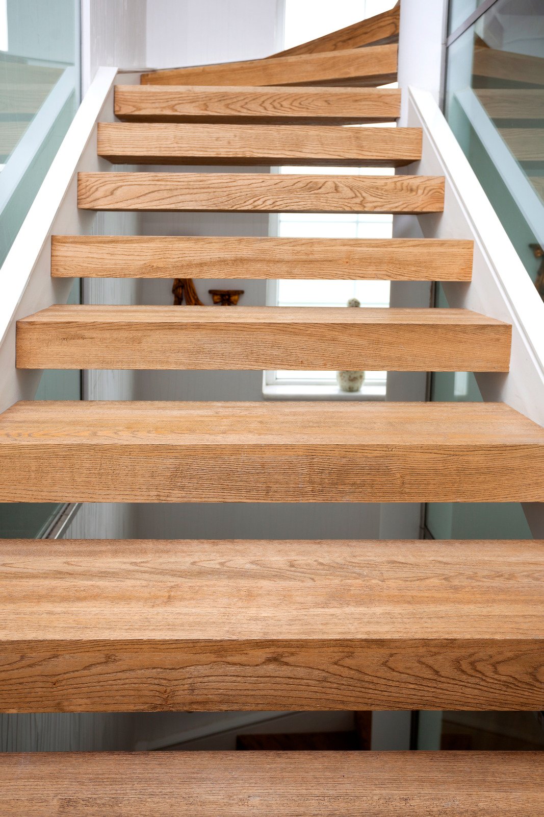 drewniane nowoczesne schody