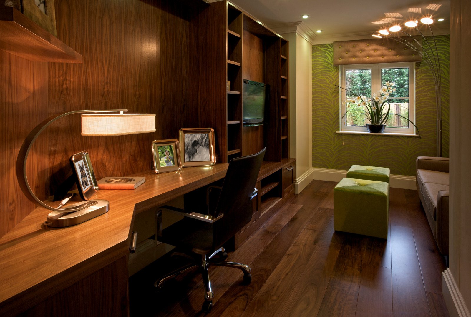 biuro domowe, drewniane meble